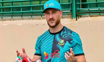 দলের ফিটনেস ট্রেনার নাথান কেলি। ছবি- সংগৃহীত দলের ফিটনেস ট্রেনার নাথান কেলি। ছবি- সংগৃহীত