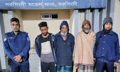 নরসিংদীতে কলেজছাত্রীকে কুপিয়ে হত্যাচেষ্টা, গ্রেপ্তার ৩