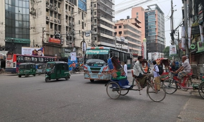 ঈদের দিনে ভিন্নরূপে ঢাকা