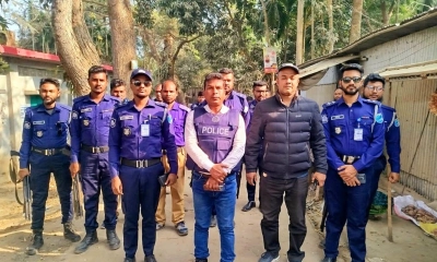 সালথায় আইনশৃঙ্খলা বাহিনীর অভিযান