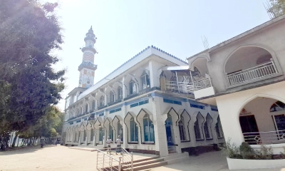 ছয় দশক ধরে হাদিয়া ছাড়াই তারাবি পড়ান মমিনপুর মাদ্রাসার হাফেজরা
