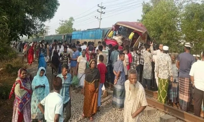 কুমিল্লায় বাস-ট্রেন সংঘর্ষ, ডাউন লাইনে ট্রেন চলাচল স্বাভাবিক