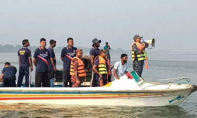 দৌলত‌দিয়ায় বাসডু‌বি, তৃতীয় দিনের মতো উদ্ধার অভিযান শুরু