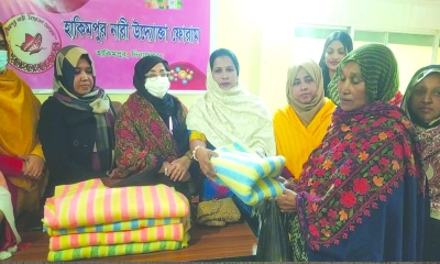 হিলিতে নারী উদ্যোক্তা ফোরামের মানবিক উদ্যোগ