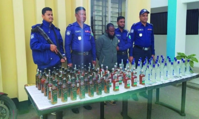 সিলেটে বিদেশি মদসহ যুবক গ্রেপ্তার