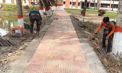 ১৬ দিনেই উঠে যাচ্ছে ১০ লাখ টাকার রাস্তার টাইলস
