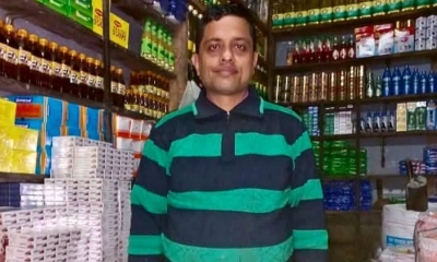 মুদি ব্যবসায়ীকে প্রকাশ্যে ছুরিকাঘাতে হত্যা