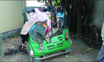 আদমদীঘিতে বাসের ধাক্কায় সিএনজি উল্টে নিহত ২