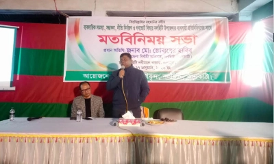 ব্যবসায়ীদের সঙ্গে মতবিনিময় করলেন ইউএনও