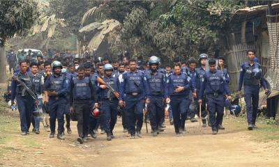 আইনশৃঙ্খলা বাহিনীর প্রবেশ ঠেকাতে ভেঙে ফেলা হলো কালভার্ট