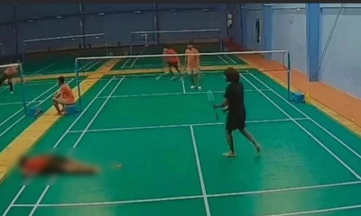 খেলার মাঝেই মৃত্যুর কোলে ঢলে পড়লেন যুবক