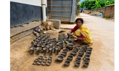 প্লাস্টিকের আগ্রাসনে  বিপন্ন মৃৎশিল্প