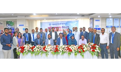 শাহ্জালাল ইসলামী ব্যাংক পিএলসির উত্তরা শাখায় ক্যাশলেস লেনদেন বিষয়ে আর্থিক স্বাক্ষরতা কর্মশালার আয়োজন