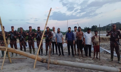 ‎গোয়াইনঘাটে অবৈধ বালু উত্তোলনের বিরুদ্ধে অভিযান : ড্রেজার ও নৌকা ধ্বংস