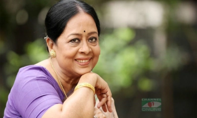 দুই নক্ষত্রহীন চার বছর