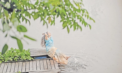শ্রাবণের মেঘগুলো জড়ো হলো আকাশে