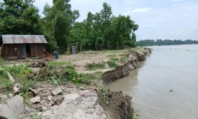 নদীভাঙনে সর্বস্বান্ত মানুষ
