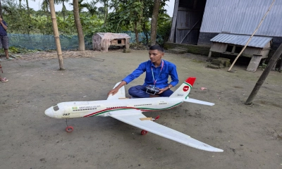 চার দিনে বিমান বানিয়ে আকাশে উড়াল রাহুল