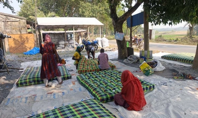 শীতের শুরুতেই লেপ-তোষক তৈরিতে ব্যস্ত কারিগররা