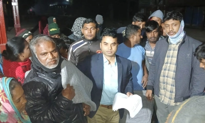 গভীর রাতে কম্বল নিয়ে অসহায় শীতার্তদের পাশে ইউএনও