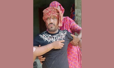 স্বেচ্ছাসেবক দলনেতাকে কোপালেন গণঅধিকারের নেতা