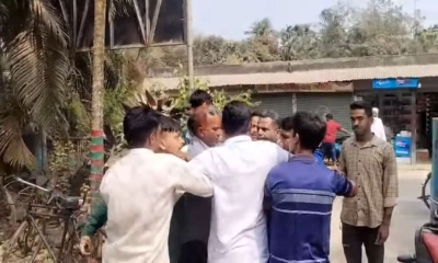 ফেনীতে ১৫ টাকার চালের কার্ড নিয়ে মারামারি, আহত ২