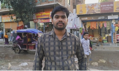 ভুক্তভোগী ডিস ব্যবসায়ী রবিন হোসেন।    ছবি- রূপালী বাংলাদেশ