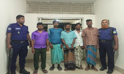 যমুনা নদী থেকে অবৈধ বালু উত্তোলন : ৫ জনের কারাদণ্ড