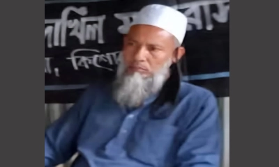 মাইক্রোবাসের চাপায় মাদ্রাসা শিক্ষকের মৃত্যু