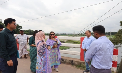 খালের পানি নিষ্কাশন ও নাব্য রক্ষায় জেলা প্রশাসকের পরিদর্শন