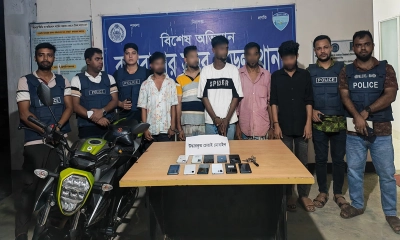কক্সবাজারে ভয়ংকর ছিনতাই চক্রের ৫ সদস্য গ্রেপ্তার