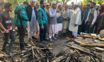 খুলনায় দাঁড়িপাল্লা সমর্থকের বাড়িতে অগ্নিসংযোগের প্রতিবাদে সমাবেশ