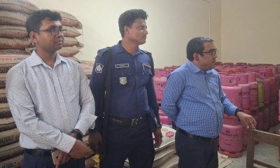 চুয়াডাঙ্গায় ৪ প্রতিষ্ঠানকে জরিমানা