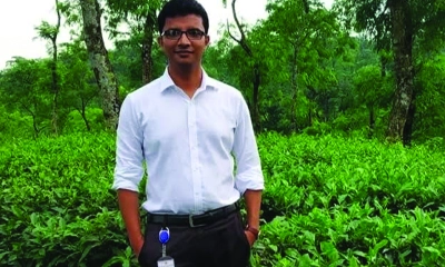 নওগাঁ হাসপাতালের সামনে থেকে রাজস্ব কর্মকর্তার মরদেহ উদ্ধার