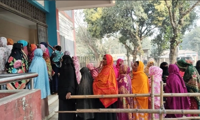 লালমনিরহাটে  উৎসবমুখর পরিবেশে চলছে ভোটগ্রহণ