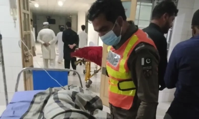 পাকিস্তানে সড়ক দুর্ঘটনায় একই পরিবারের ১৫ সদস্য নিহত