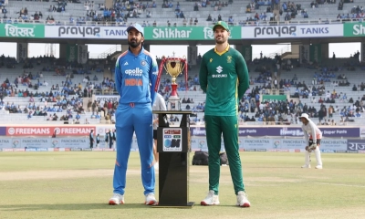 টস হেরে ব্যাটিংয়ে ভারত