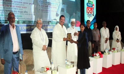 মেধাবী শিক্ষার্থীদের পাশে সরকার সবসময় থাকবে : মিনু
