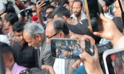 হাদিকে দেখতে গিয়ে তোপের মুখে মির্জা আব্বাস