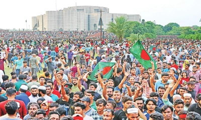 ডিজিটাল বিপ্লব থেকে রাজপথে