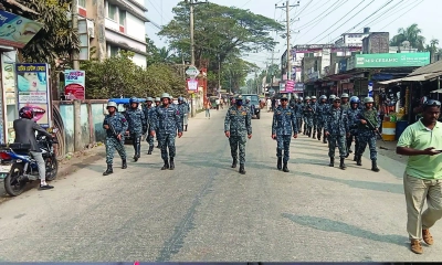 লালমোহনে নৌবাহিনীর চৌকস ফুট পেট্রোলিং