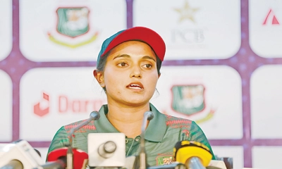 ক্রিকেটে বৈষম্য দেখছেন জ্যোতি-রুমানারা