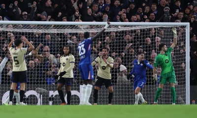 বার্সেলোনাকে বিধ্বস্ত করে ঘুরে দাঁড়াল চেলসি