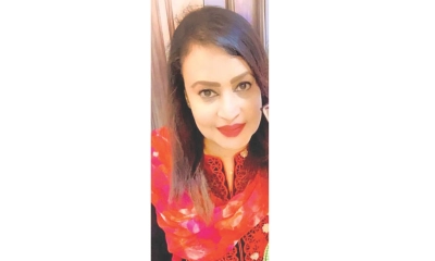 লাইব্রেরিয়ান যখন ফ্লাইট  অপারেশন ইন্সপেক্টর!
