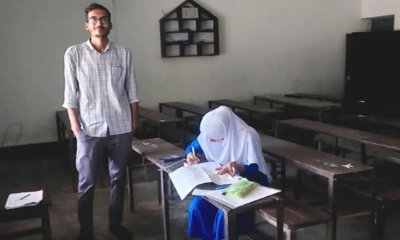 এক পরীক্ষার্থীর জন্য ৮ জনের ডিউটি