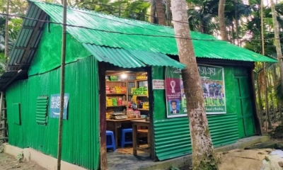 ফুটবলপ্রেমী আজাদের ব্যতিক্রমী উদ্যোগ