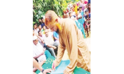 রাতে বিধবার ঘরে গিয়ে ধরা মসজিদের ইমাম