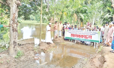 কাপাসিয়ায় ছয় মাস ধরে সড়ক উন্নয়ন কাজ বন্ধ