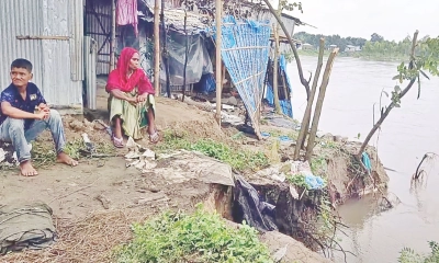 টাঙ্গনের ভাঙনে নিঃস্ব নদীপাড়ের মানুষ