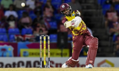 ব্যাট হাতে ইতিহাস গড়লেন শাই হোপ